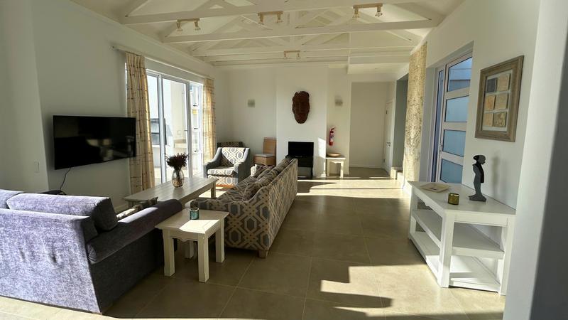 To Let 4 Bedroom Property for Rent in Pinnacle Point Golf Estate Western Cape